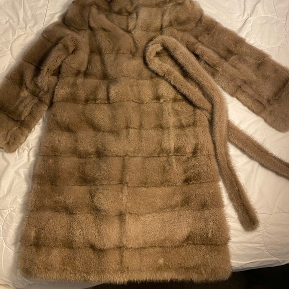 Mink fur coat 100% genuine - Picture 8 of 17